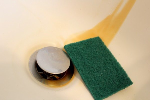 How to clean orange water stains without harsh chemicals. Before.