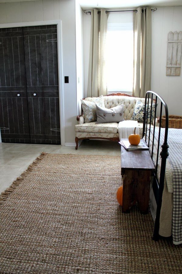 A master bedroom before and after with some help from Rugs USA!