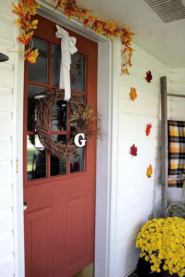 The talentless decorator's guide to fall porch decor