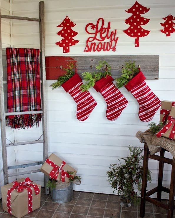 Easy DIY red Christmas decor ideas