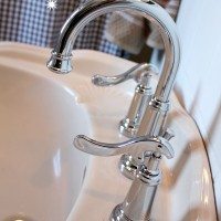 Keep Your Faucets Shiny With This Little Trick!