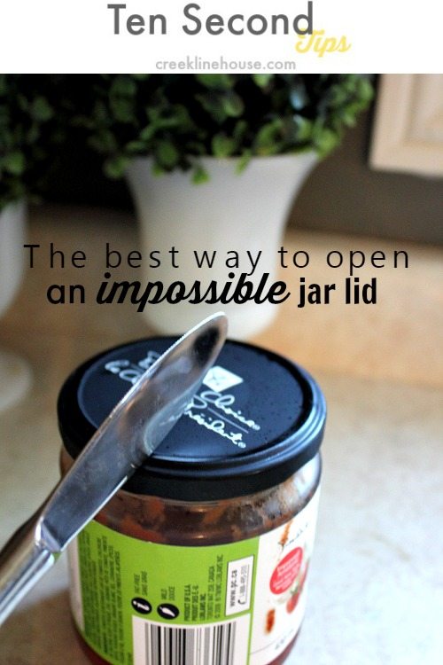 How to open ANY super tight jar lid! This trick always works for me! 