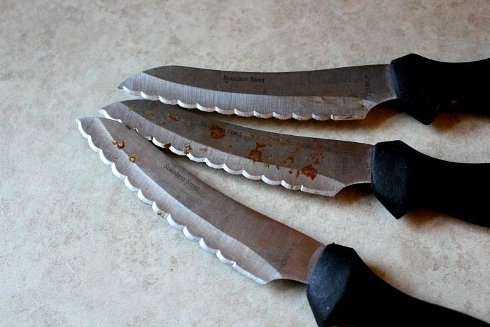 You don't have to put up with rust stains on knives any longer with our quick and easy way to remove rust stains from knives, naturally! - Before