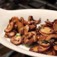 Easy Restaurant-Style Sauteed Mushrooms at Home!