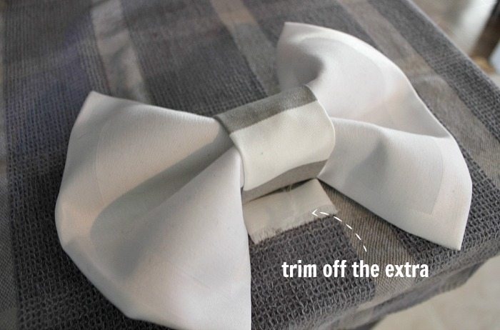 Dress your table up with an easy bow tie napkin fold! Fun and fancy!