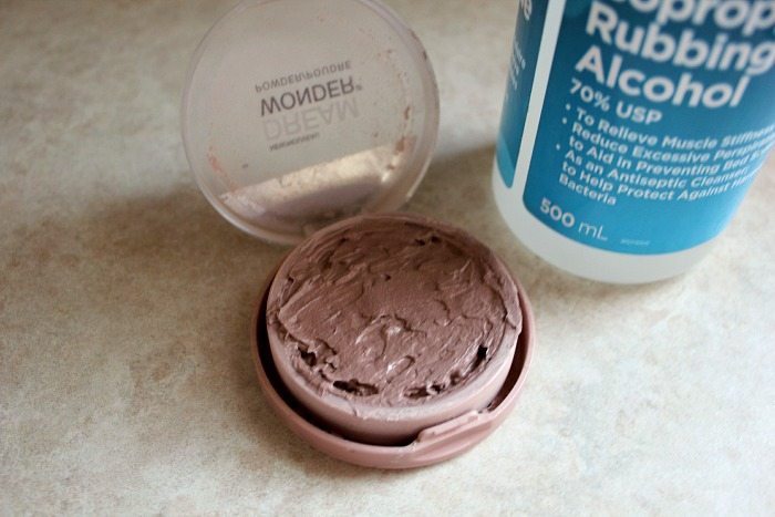 GAME CHANGER!! How to fix your broken makeup when you drop it on the floor and it crumbles into a million pieces!