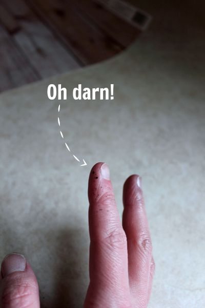 Here are the two quickest and easiest ways to get spray paint off your fingers, hands or any other skin using products you already have in your home.