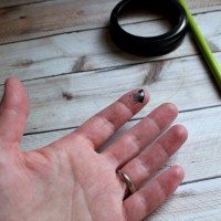 How to Get Spray Paint Off of Skin