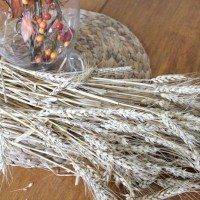 DIY Classic Wheat Sheaf Fall Decor