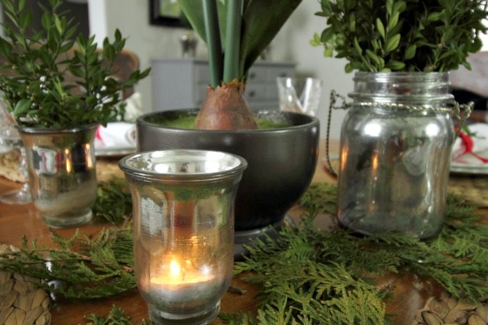 Christmas Home Tour 2015! Lots of easy Christmas decorating ideas and inspiration!