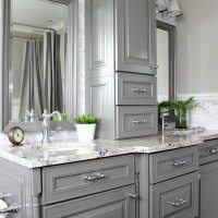 How to design the perfect bathroom vanity for your family