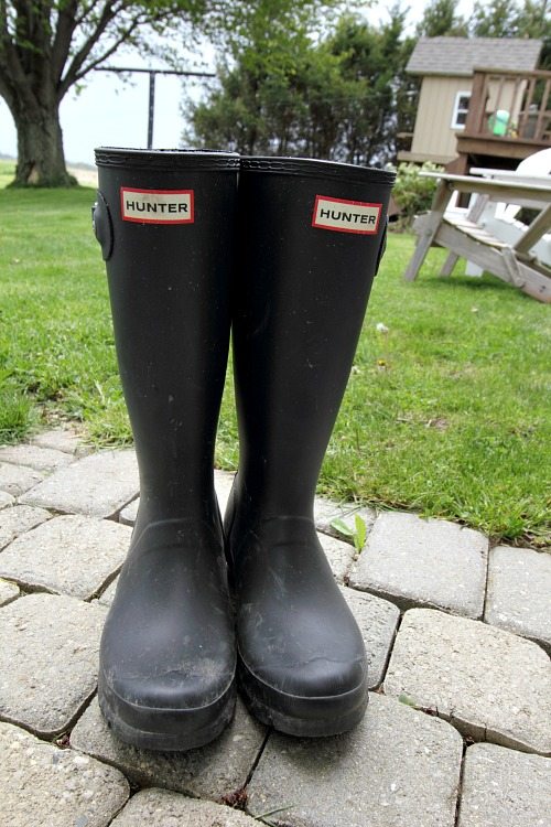 How to clean your hunter boots easily, no matter how dirty they are!