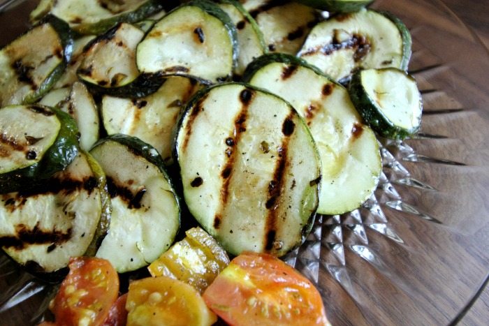 A great simple zucchini side dish recipe to add to your collection! Especially helpful if you have a ton of zucchini from you garden that you need to use up!