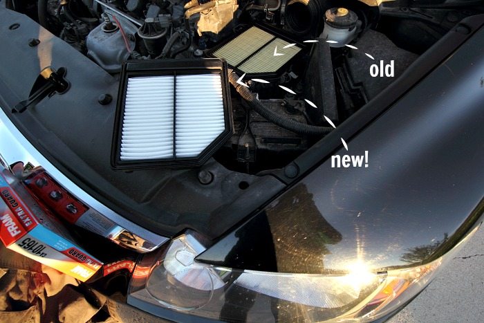 How to change out your car's cabin air filter! Wow, does this ever save you a lot of money!