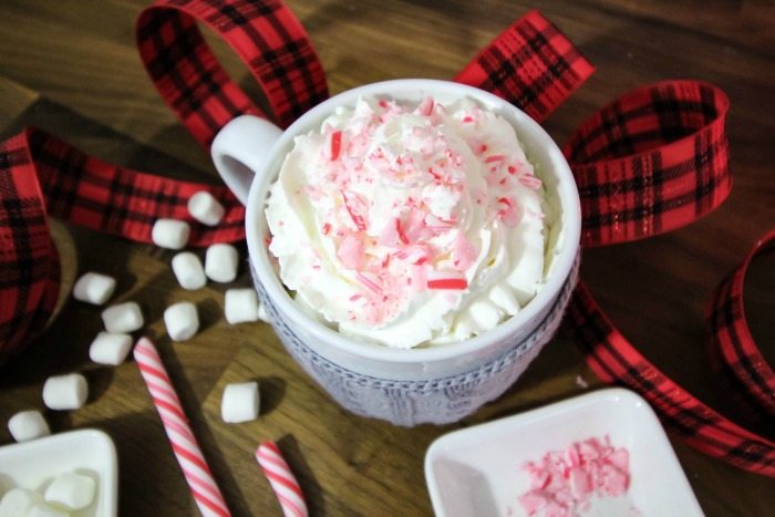 How to make a really good, coffee shop style peppermint mocha at home! 