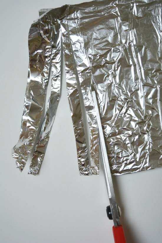 Great ways to use aluminum foil around the house!