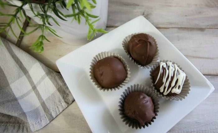 Easy chocolate peanut butter truffles recipe! Only takes 10 minutes!