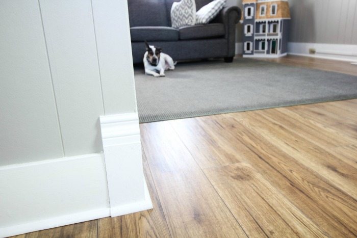 How to choose laminate flooring that you'll really love! Great tips to read before you purchase laminate flooring for your home!