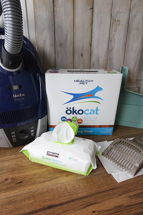 Tips for creating a better cat litter routine that keeps smells and messes at bay and doesn't drive you crazy!