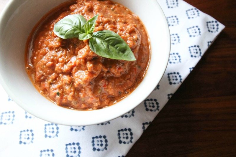 This 12 second pasta sauce is so easy and so healthy!