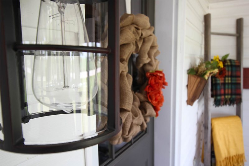 How to make one of those big, fluffy, puffy burlap wreaths that you've been seeing everywhere!