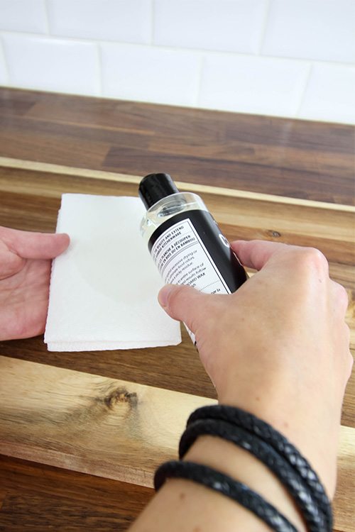 How to clean, oil, and maintain a wood cutting board.