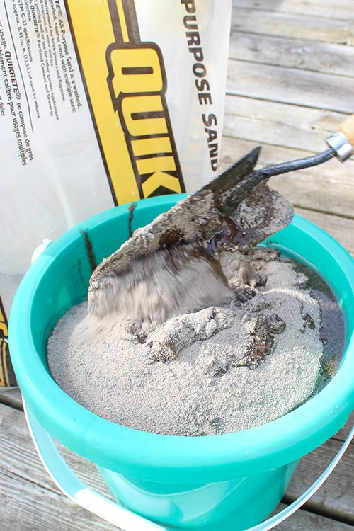 Garden Tool Storage Step 2 - Mix Sand and Mineral Oil