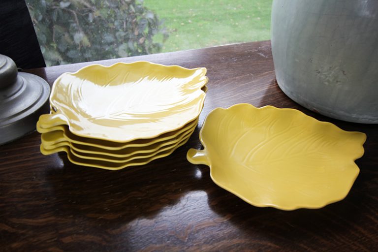 How to Spray Paint Thrift Store Plates The Creek Line House