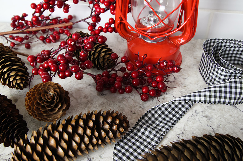 Fabulous Pinecone Christmas Decor Ideas for your home! DIY Scented Pine Cones