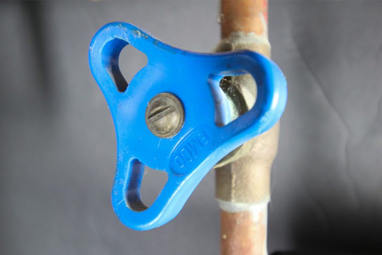 How to Drain Your Hot Water Tank and Save Money The Creek Line House