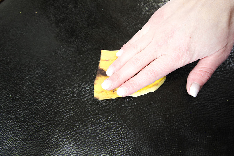 This banana peel leather polish trick works wonders on leather of all kinds!
