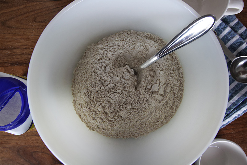 No need to run to the store if you have a recipe that calls for this particular type of flour that not many of us keep in the pantry at all times! Here's how to make your own self-rising flour!