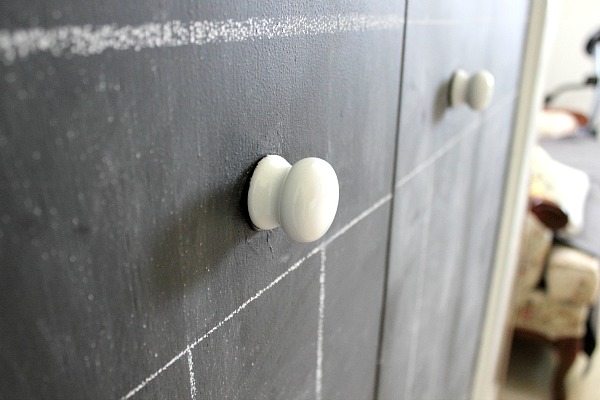 Stylish DIY Ways to Update Interior Doors! #DoorDecor #DoorIdeas #EasyHomeUpdates