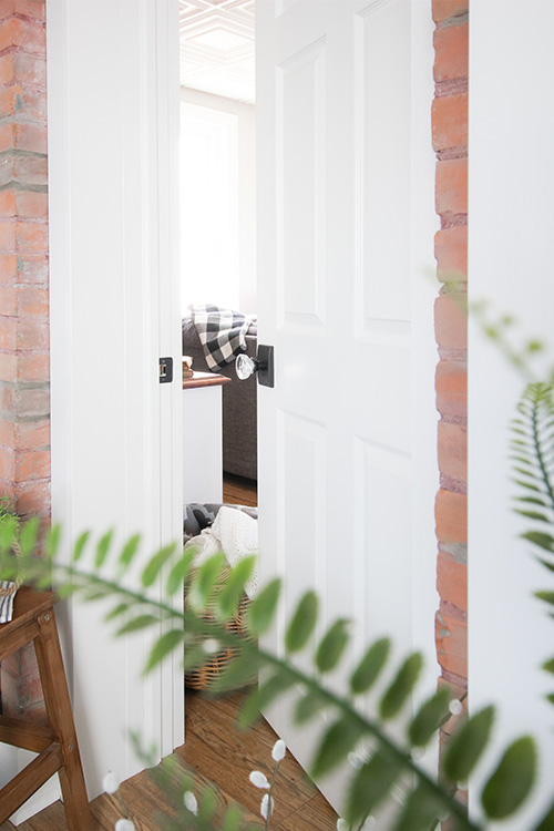 We recently installed all new doors and door knobs in our home and it has made such a difference. Interior door updates are something that we often don't think about, but they can make a huge difference in the way your home looks and feels.