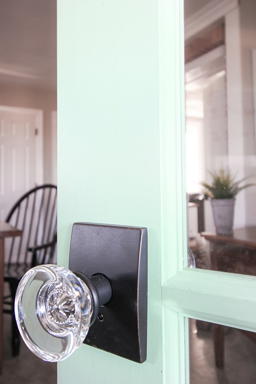We recently installed all new doors and door knobs in our home and it has made such a difference. Interior door updates are something that we often don't think about, but they can make a huge difference in the way your home looks and feels.