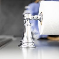 How to Clean Hairspray Off of Bathroom Fixtures
