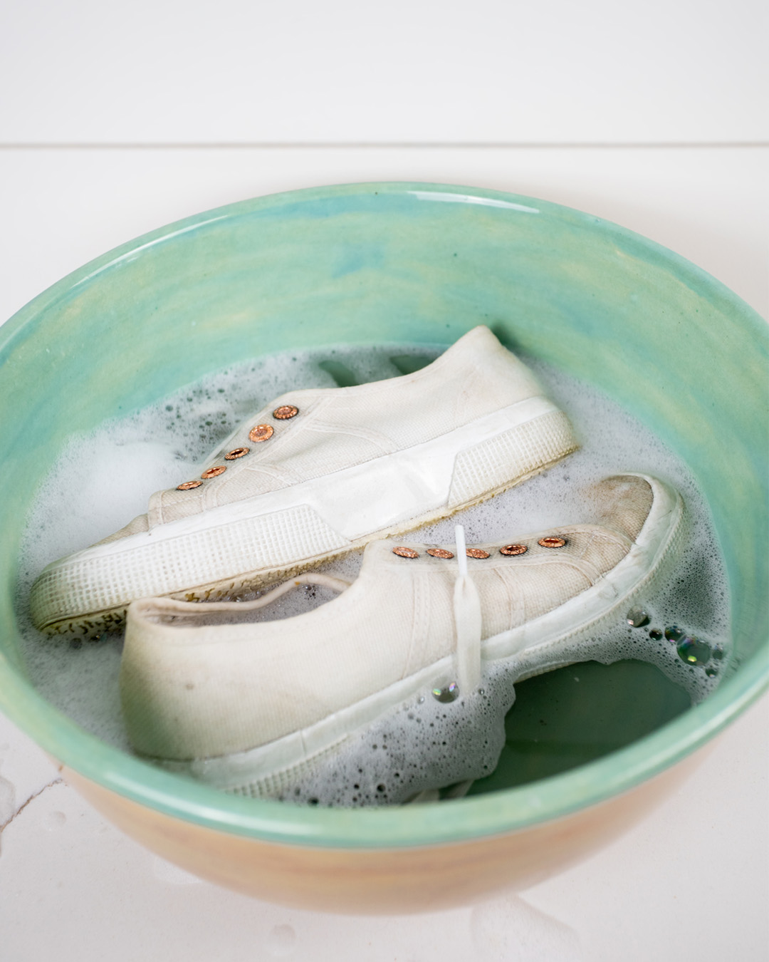 In today's post we'll talk about the most effective way to clean white canvas sneakers and get them back to almost as good as new!