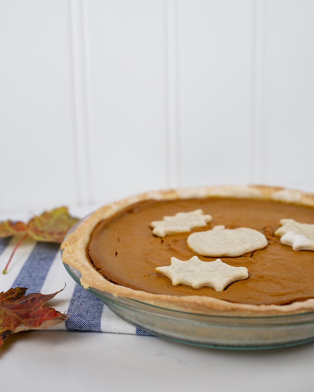 Pumpkin pie is a fall necessity and no one should do without! Here's my recipe for perfect plant-based pumpkin pie.