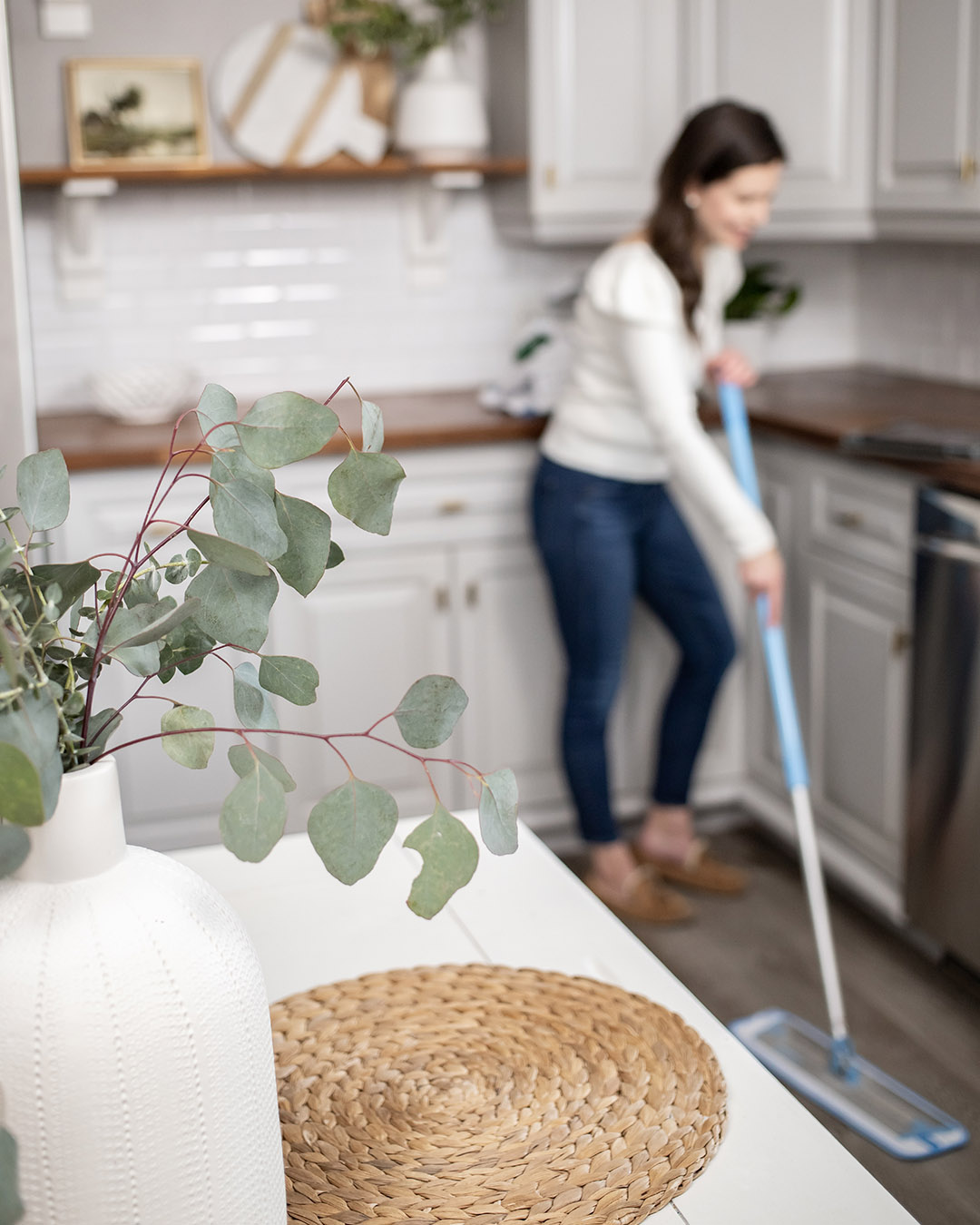 Today I'll be sharing my once-a-month kitchen cleaning routine for keeping my kitchen feeling like it's had a good deep clean without having to invest too much of my time into it.