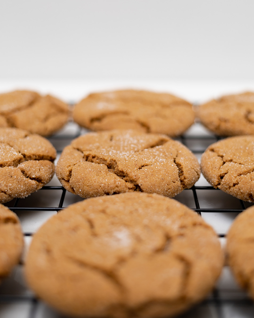 Such a classic cookie! In my opinion, it's definitely important to have a good ginger molasses cookie recipe in your bag of tricks.