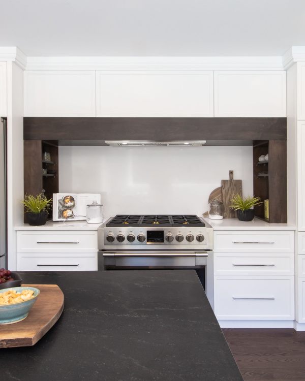 White kitchens are timeless, but they can definitely feel a little boring or sterile if you aren't careful with your design choices. Here are some beautiful ideas for a non-boring white kitchen!