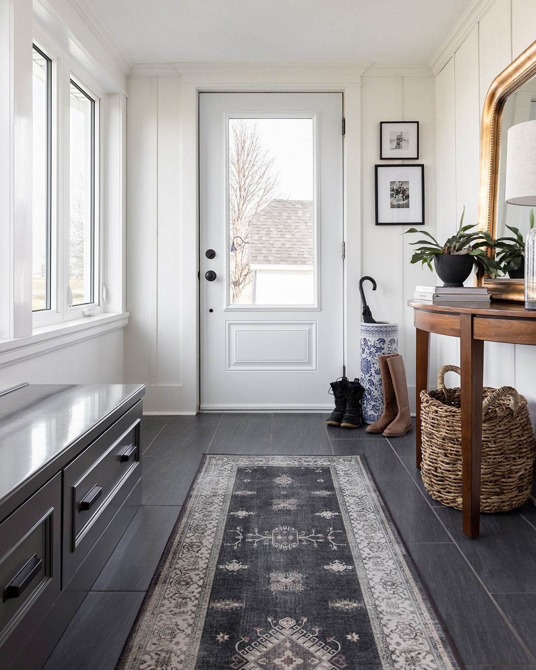 A mudroom full of vintage home decor ideas.