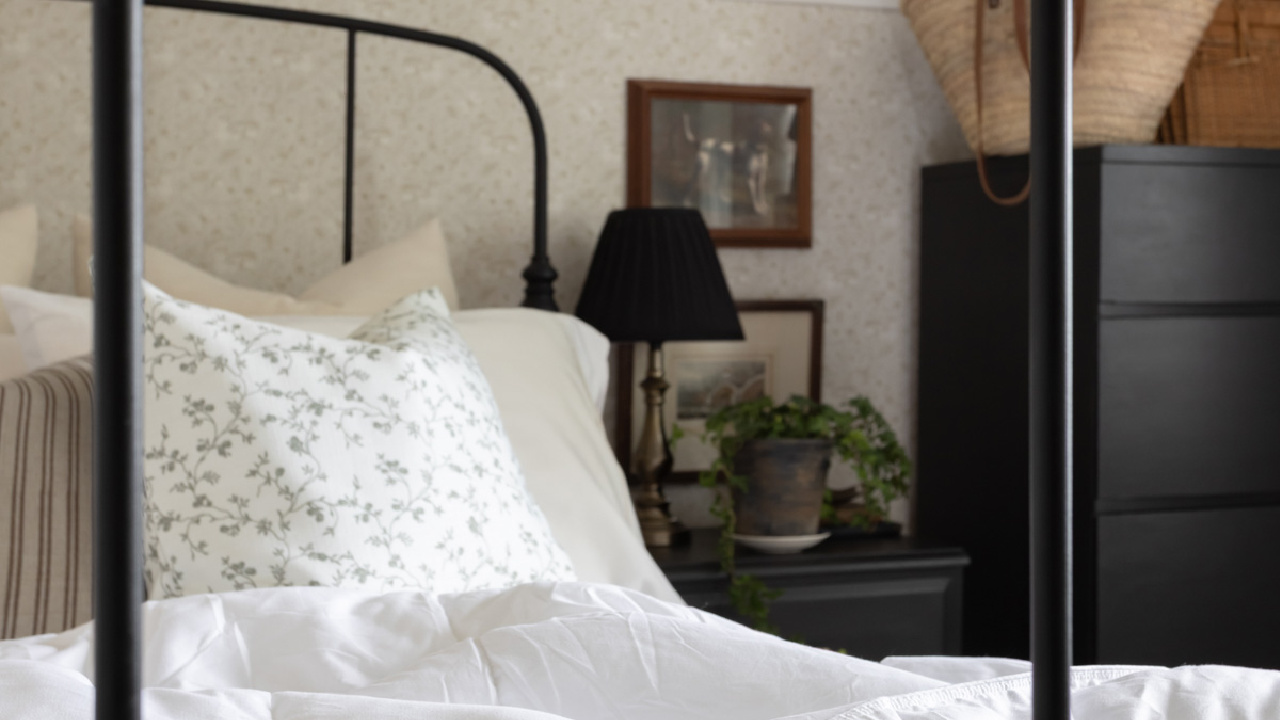 Tricks for a magazine-worthy bed.